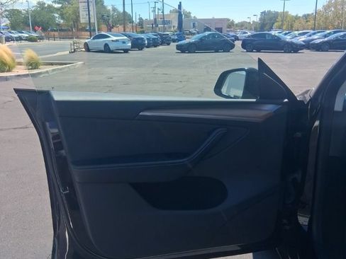 Used 2023 Tesla Model Y Long Range AWD/4WD image 7
