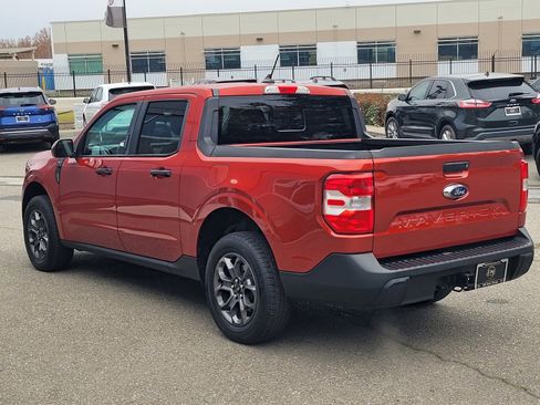 Certified 2022 Ford Maverick XLT w/ XLT Luxury Package image 6