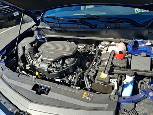 Used 2025 Cadillac XT6 Premium Luxury image 31