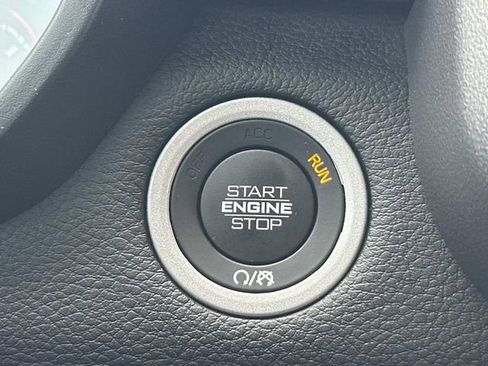 Used 2022 RAM 1500 Rebel image 28