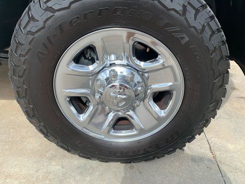 Used 2018 RAM 2500 Tradesman w/ Chrome Appearance Group AWD/4WD image 11