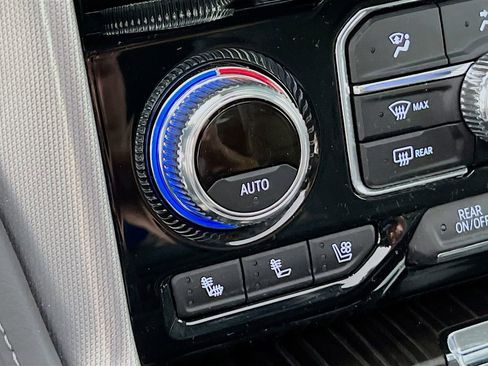 Certified 2024 GMC Yukon Denali w/ Denali Reserve Package image 20