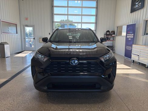 Used 2022 Toyota RAV4 LE AWD/4WD image 7