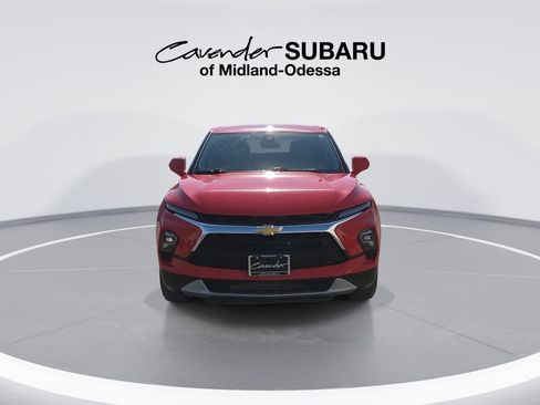 Used 2025 Chevrolet Blazer LT FWD image 3