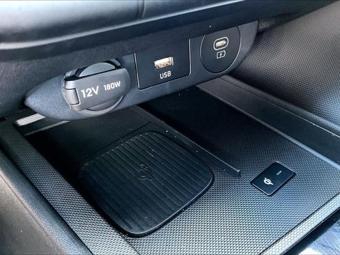 Certified 2025 Hyundai Elantra Sport image 48