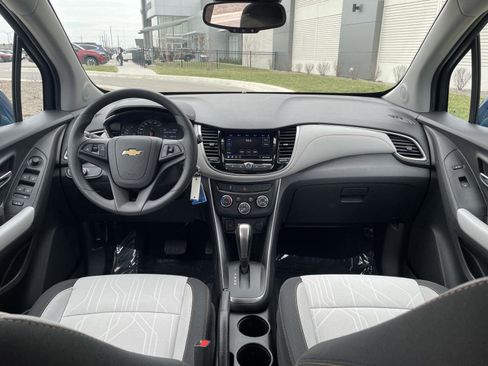 Used 2020 Chevrolet Trax LT image 16