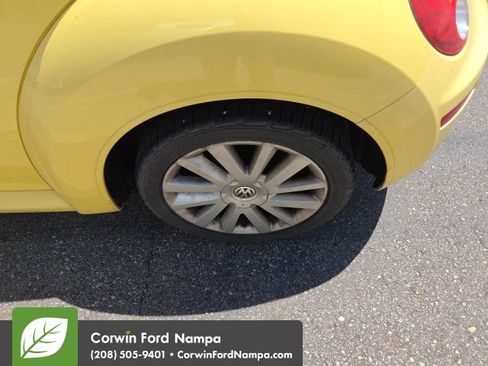 Used 2008 Volkswagen Beetle S FWD image 14