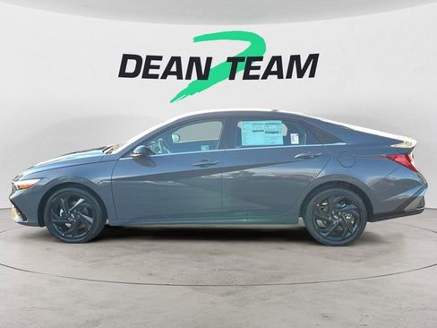 New 2026 Hyundai Elantra SEL Sport Premium FWD image 4