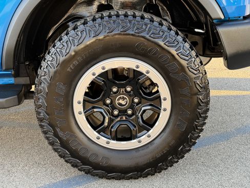 Certified 2023 Ford Bronco Outer Banks w/ Sasquatch Package image 10