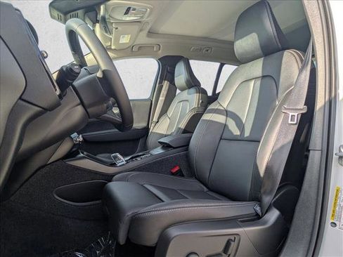 New 2026 Volvo XC40 B5 Ultra w/ Climate Package image 4