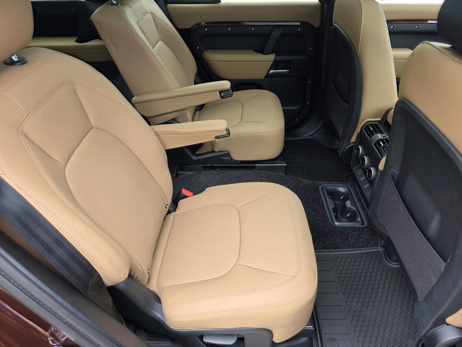 Used 2026 Land Rover Defender 130 S AWD/4WD image 5