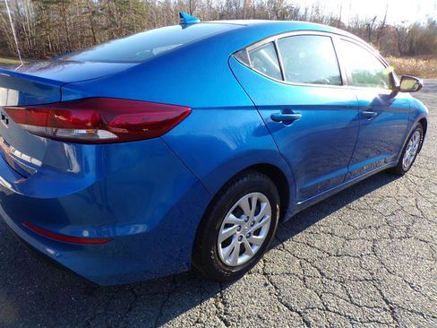 Used 2017 Hyundai Elantra SE image 10
