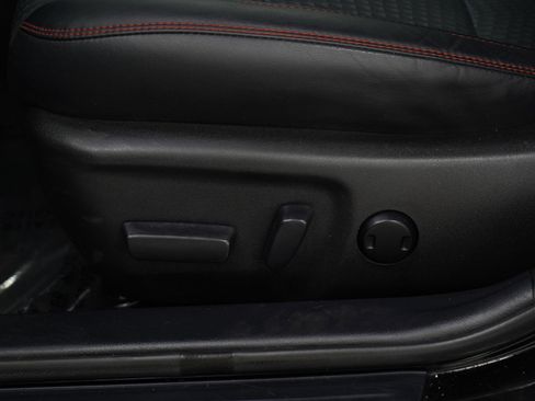 Used 2015 Toyota Camry SE FWD image 21