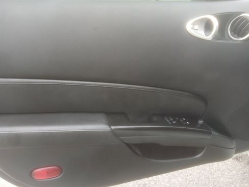 Used 2006 Nissan 350Z Enthusiast w/ (N93) Cargo Convenience Pkg image 22