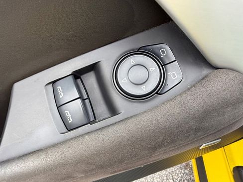 Used 2017 Chevrolet Camaro SS RWD image 12