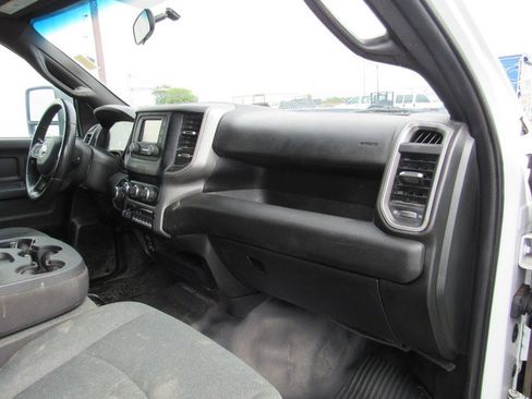 Used 2024 RAM 3500 Tradesman w/ Chrome Appearance Group AWD/4WD image 14