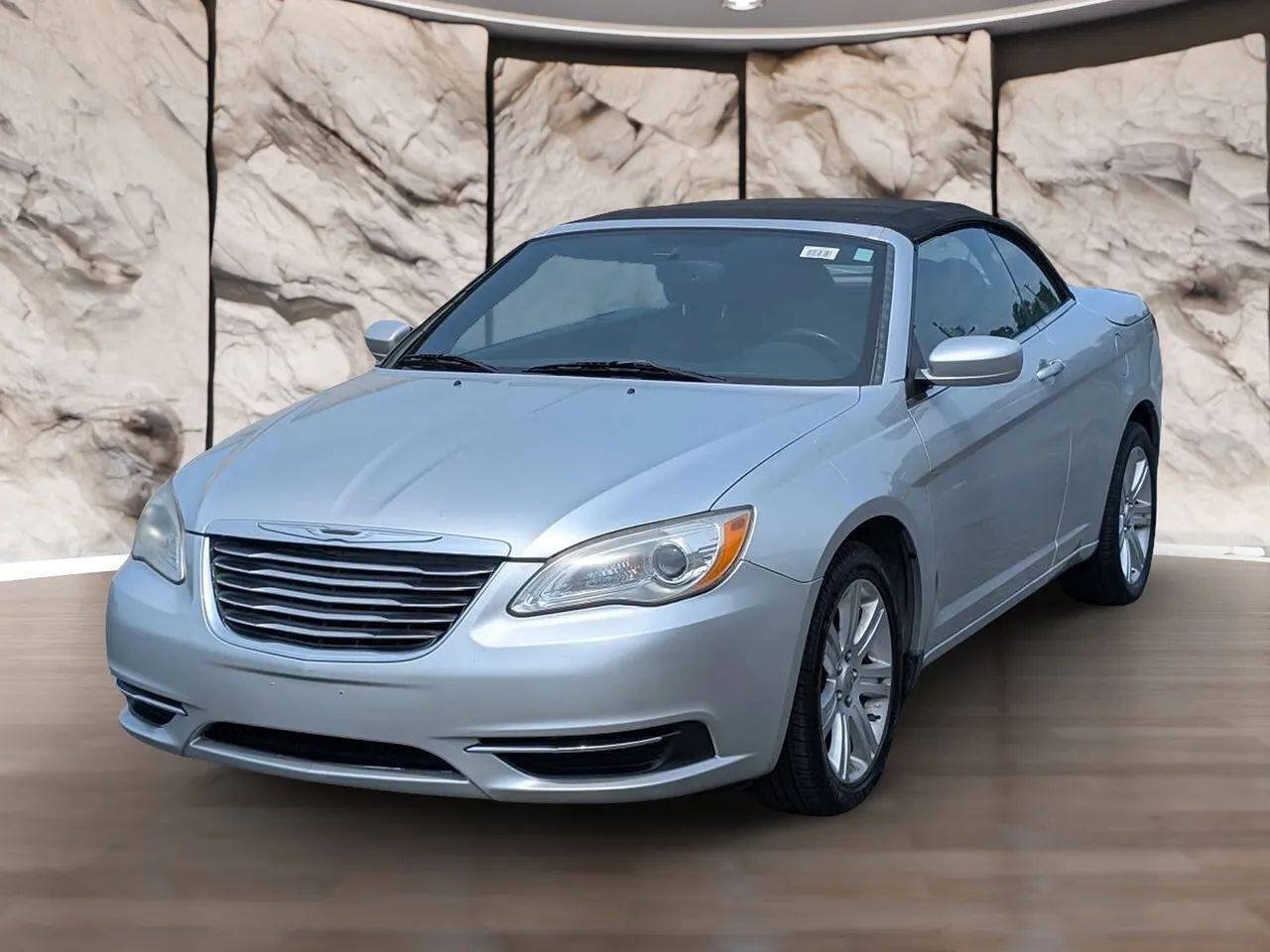 Used 2012 Chrysler 200 Touring w/ Cold Weather Group FWD image 1