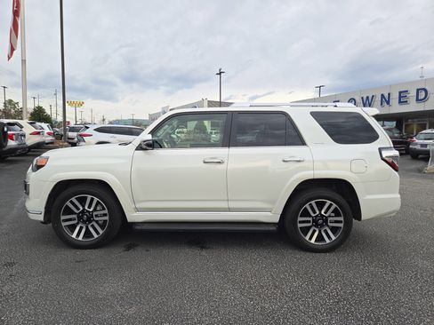 Used 2023 Toyota 4Runner Limited image 11