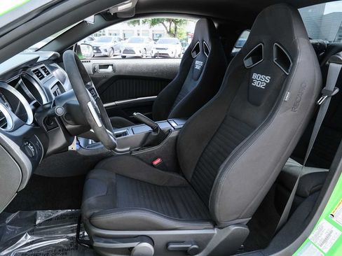 Used 2013 Ford Mustang Boss 302 w/ Boss 302 Accessory Pkg RWD image 31