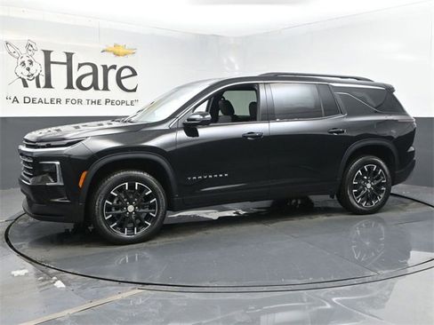 New 2026 Chevrolet Traverse LT w/ Sun and Wheel Package image 11