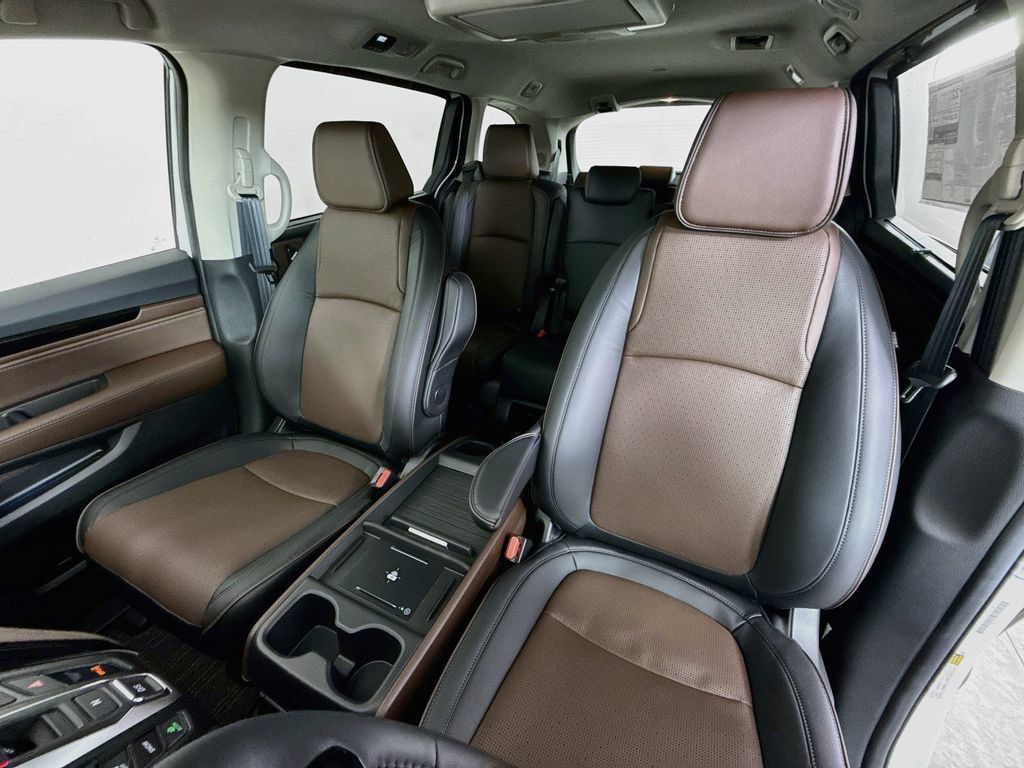 New 2026 Honda Odyssey Elite image 11