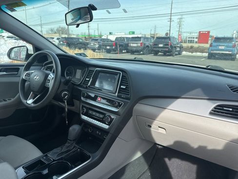 Used 2018 Hyundai Sonata SE image 12