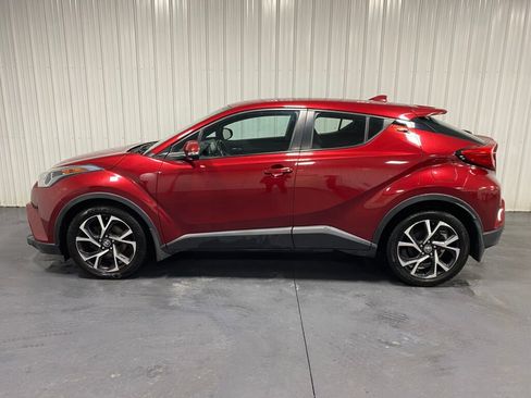 Used 2018 Toyota C-HR XLE image 4