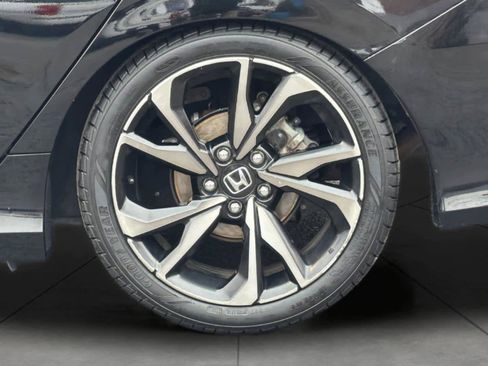 Used 2019 Honda Civic Sport image 11