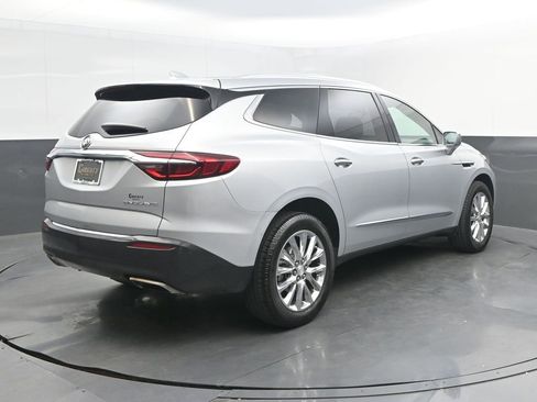 Used 2019 Buick Enclave Essence FWD image 7