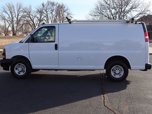 Used 2020 Chevrolet Express 2500 w/ Enhanced Convenience Package image 9
