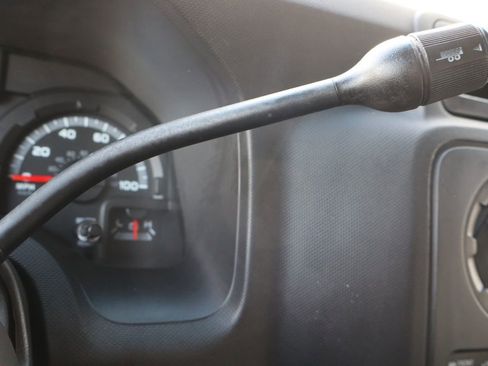 Used 2010 Ford E-350 and Econoline 350 Extended Wagon Super Duty image 33