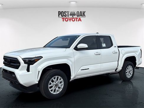 New 2026 Toyota Tacoma SR5 image 3