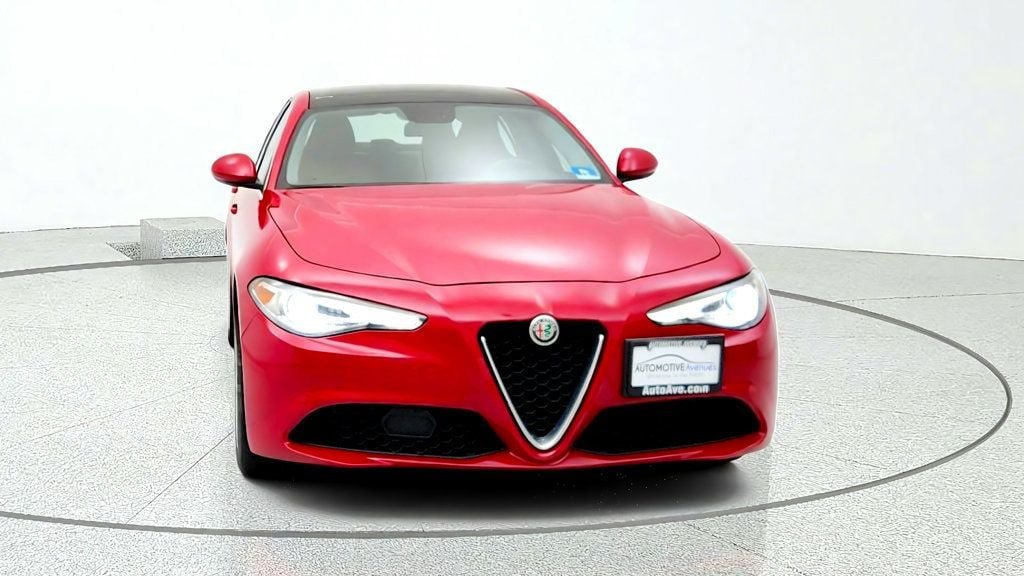 Used 2018 Alfa Romeo Giulia AWD w/ Cold Weather Package image 2