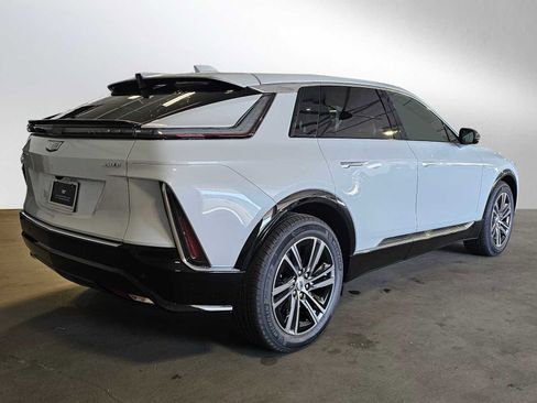 New 2026 Cadillac Lyriq Luxury image 3