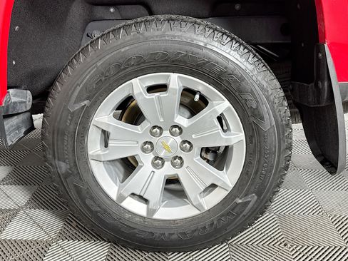Used 2020 Chevrolet Colorado LT image 35