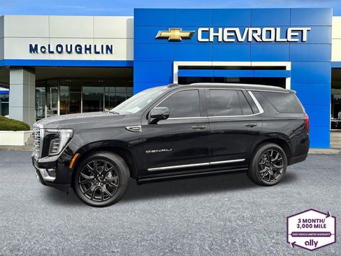 Used 2025 GMC Yukon Denali w/ Denali Reserve Package AWD/4WD image 1