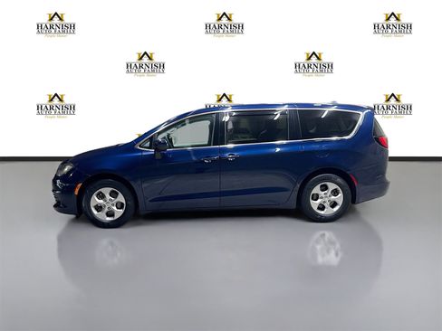 Used 2017 Chrysler Pacifica LX w/ Tire & Wheel Group image 8