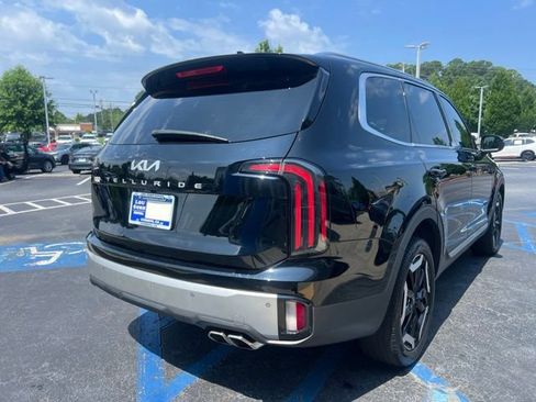 Used 2023 Kia Telluride EX w/ EX Captain's Chair Package FWD image 6