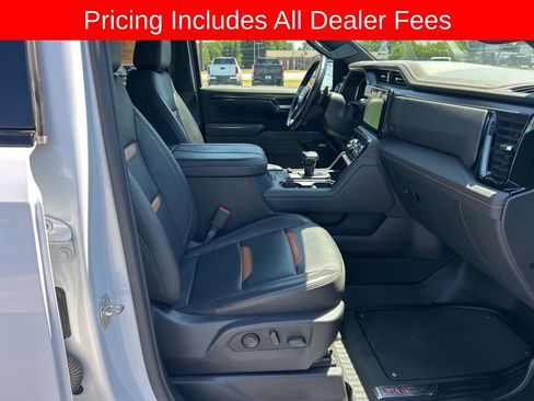 Used 2024 GMC Sierra 1500 AT4 w/ Technology Package AWD/4WD image 25