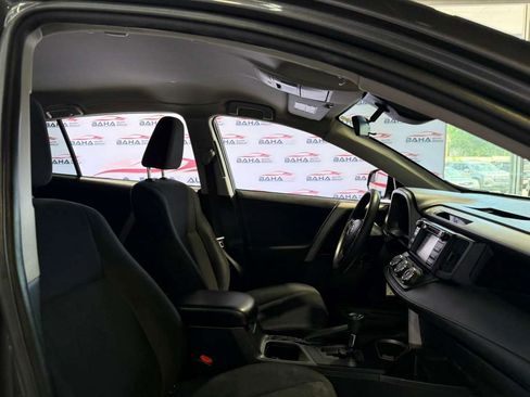 Used 2017 Toyota RAV4 LE FWD image 49