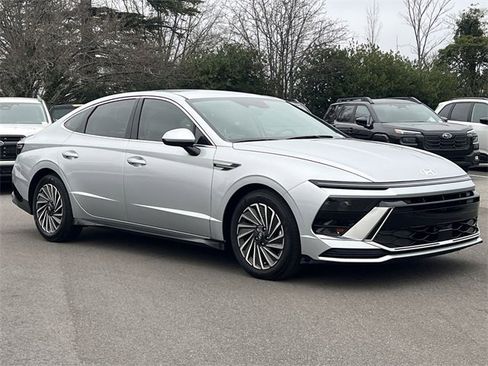 Certified 2025 Hyundai Sonata SEL image 37