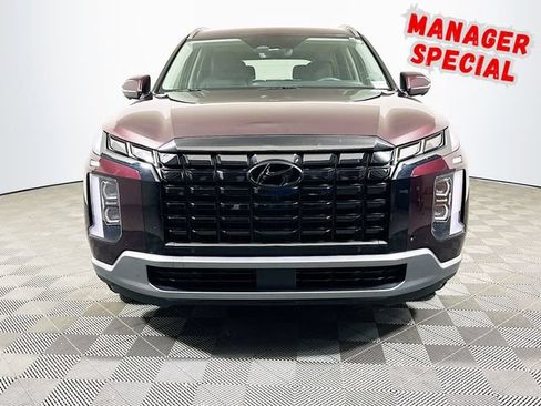 Used 2024 Hyundai Palisade SEL w/ Premium Package FWD image 3