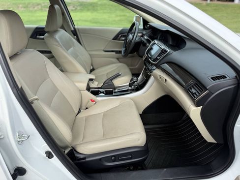 Used 2016 Honda Accord EX-L image 16
