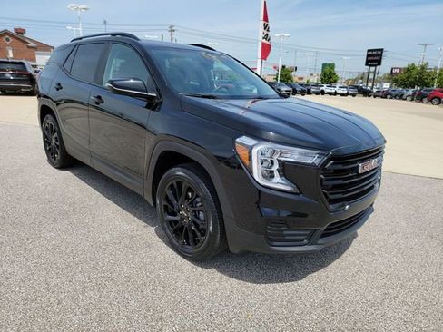 Certified 2023 GMC Terrain SLE w/ Driver Convenience Package AWD/4WD image 11