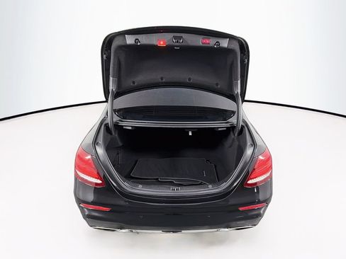 Used 2017 Mercedes-Benz E 300 image 26