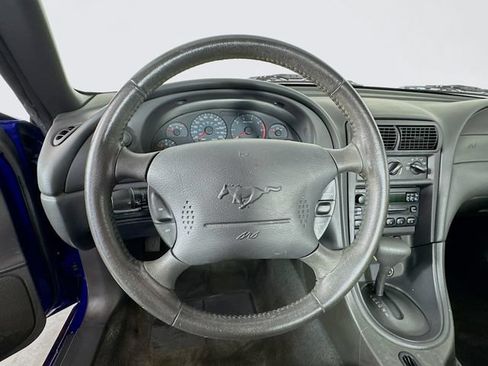 Used 2004 Ford Mustang Coupe RWD image 11
