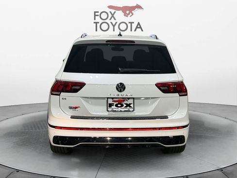 Used 2024 Volkswagen Tiguan SE R-Line FWD image 5