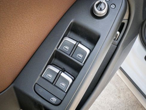 Used 2016 Audi A4 Premium image 15