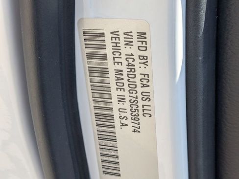 Used 2025 Dodge Durango GT image 32