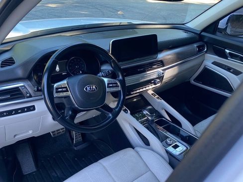 Used 2020 Kia Telluride SX w/ Towing Package FWD image 13